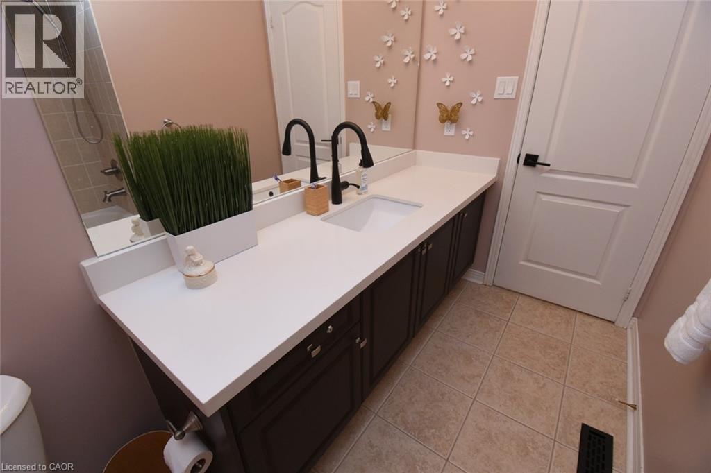 Photo 31 of 2980 Guire Common, Burlington ON