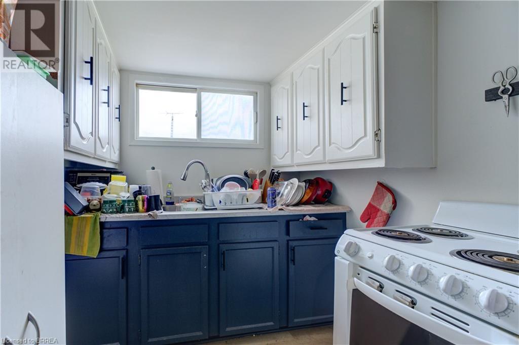 Photo 22 of 220 Nelson Street, Brantford ON