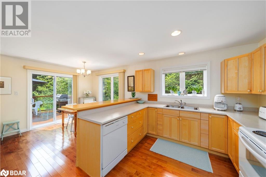 Photo 10 of 1065 Forrester Trail, Bracebridge ON