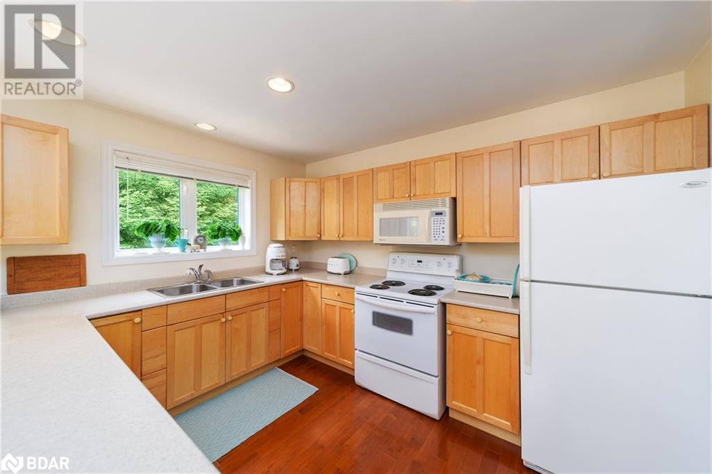 Photo 9 of 1065 Forrester Trail, Bracebridge ON