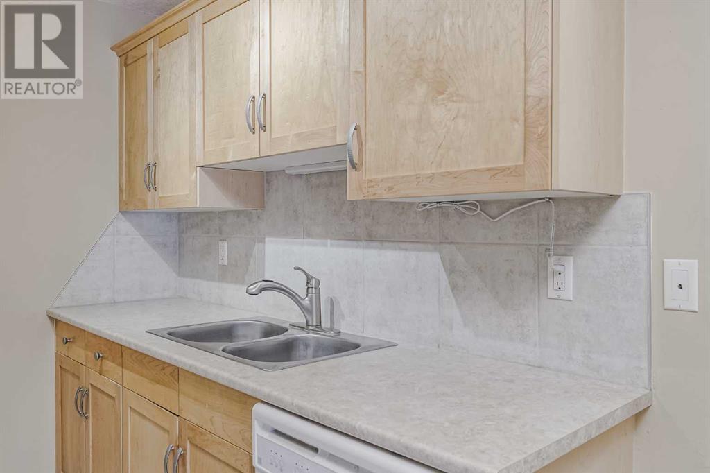 Single Family House for Sale in    Street SW Canyon Meadows Calgary 