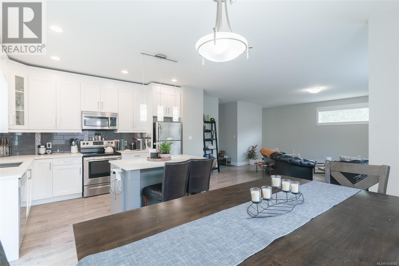 Photo 34 of 820 Brechin Rd, Nanaimo BC
