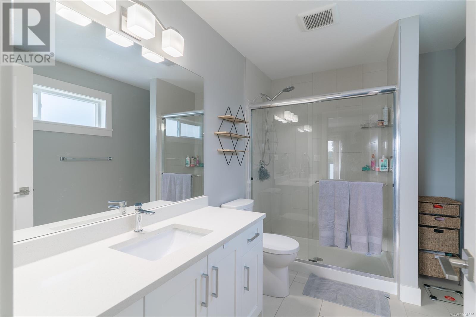 Photo 13 of 820 Brechin Rd, Nanaimo BC