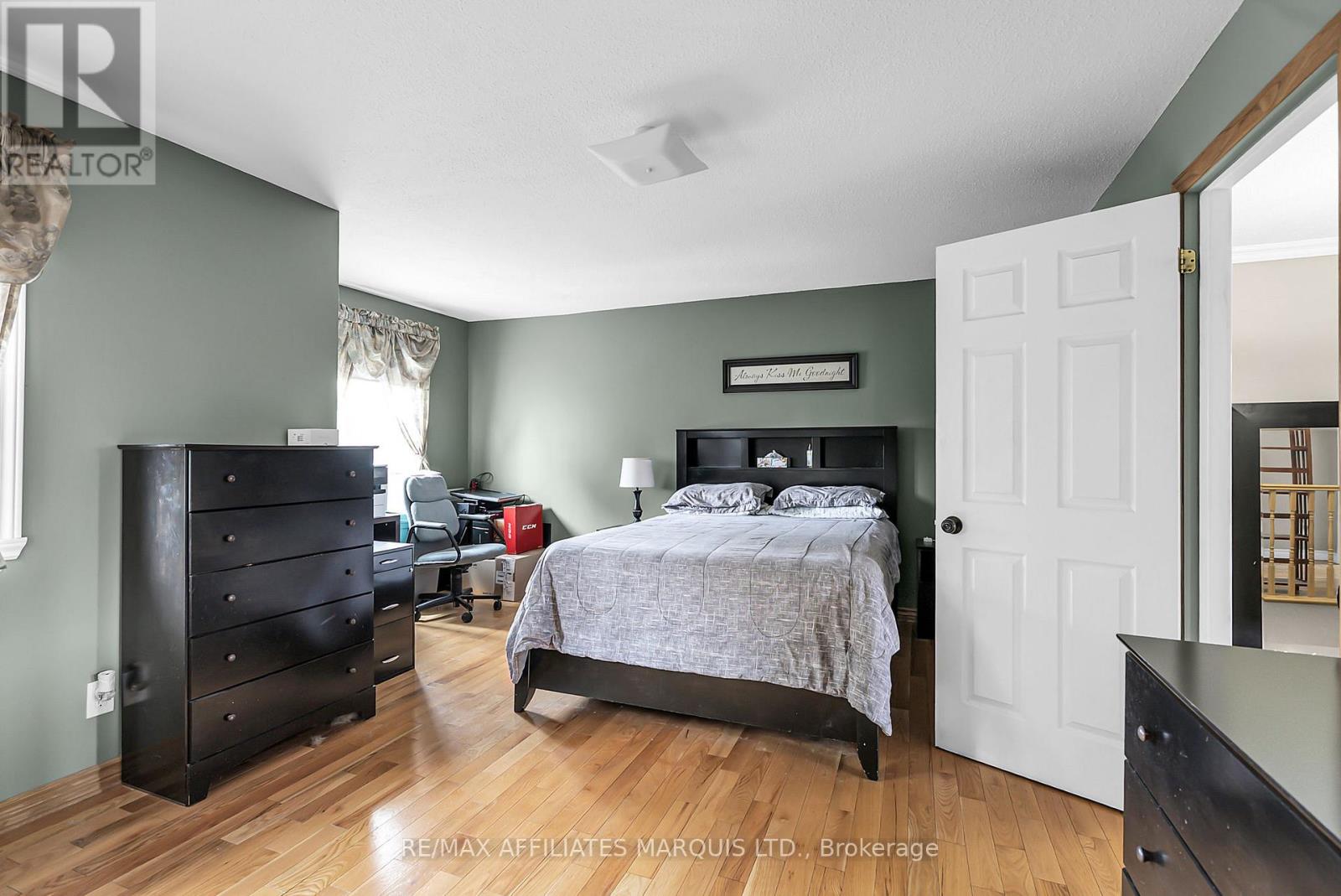 Photo 26 of 110 Heritage Pl Place, Cornwall ON