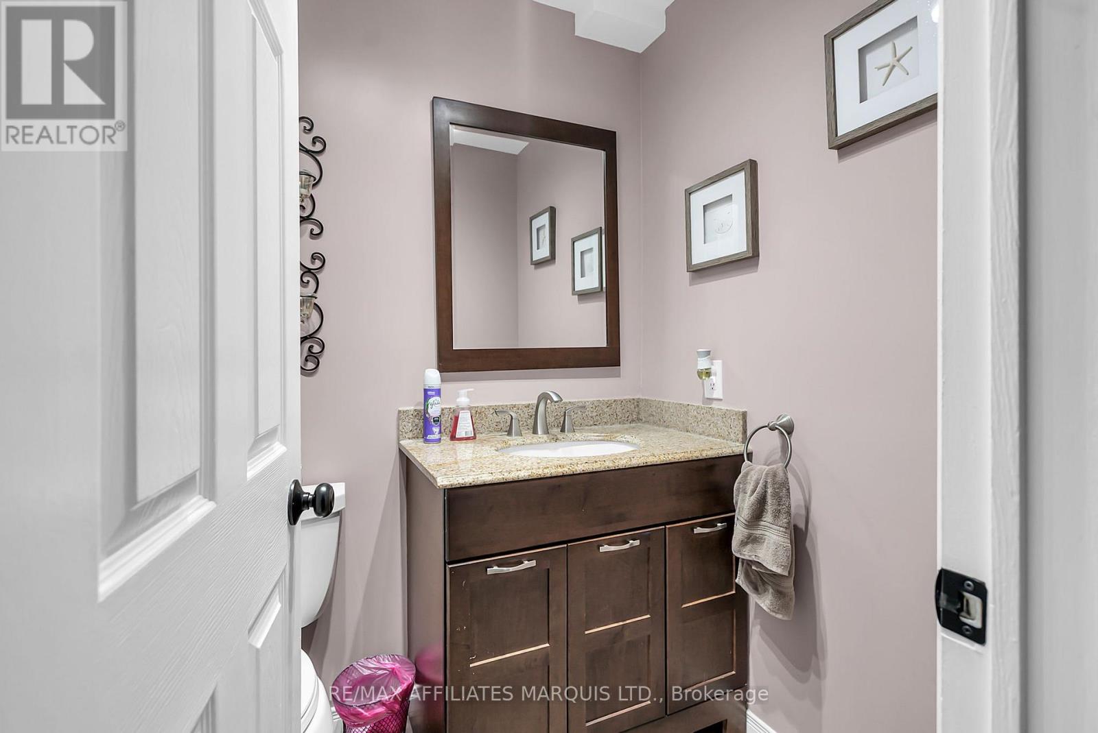 Photo 7 of 110 Heritage Pl Place, Cornwall ON
