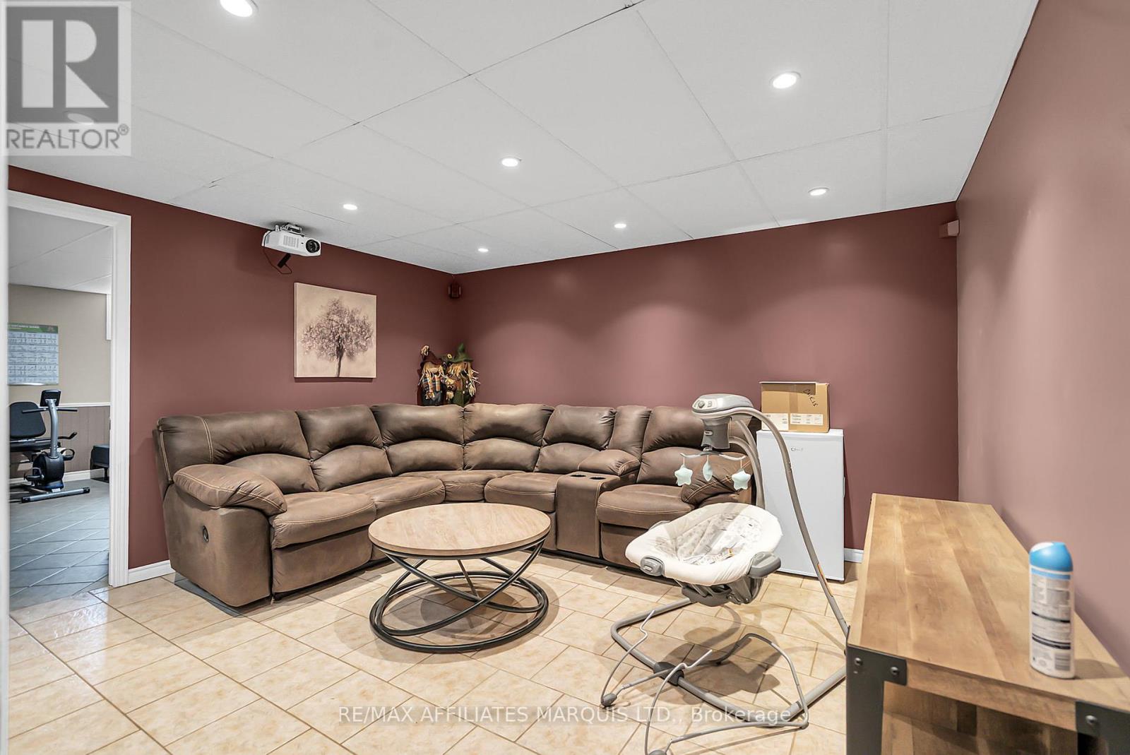 Photo 29 of 110 Heritage Pl Place, Cornwall ON