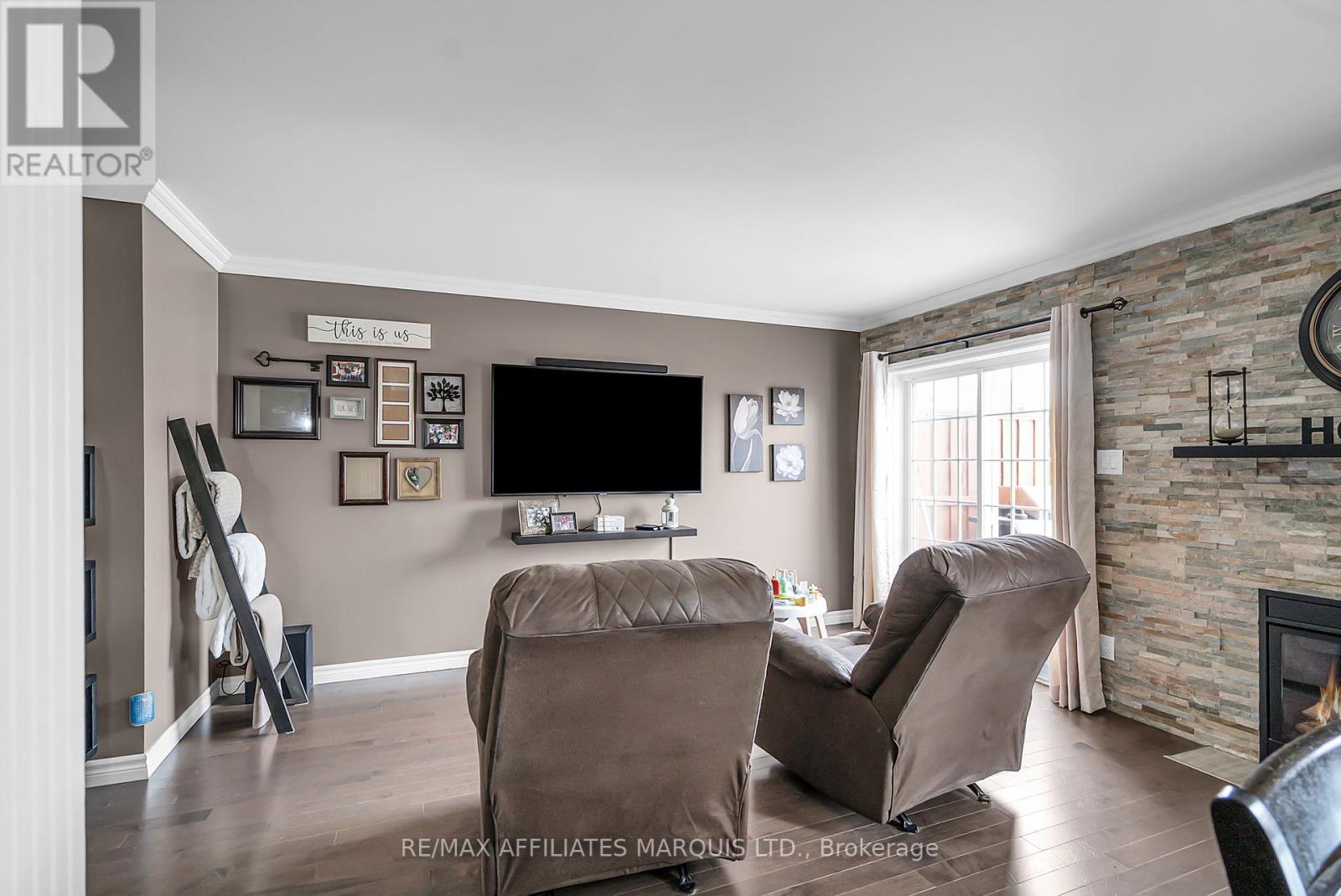 Photo 9 of 110 Heritage Pl Place, Cornwall ON