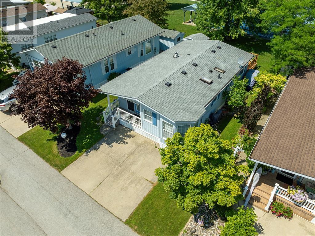 Photo 14 of 5700 Blackwell Sideroad Unit 294, Sarnia ON