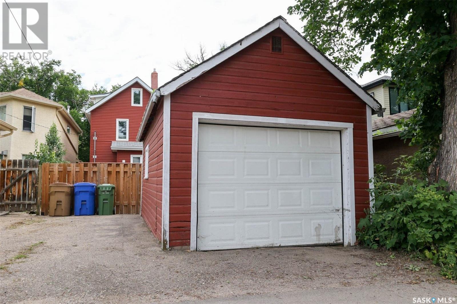 Photo 24 of 2248 Halifax Street, Regina SK