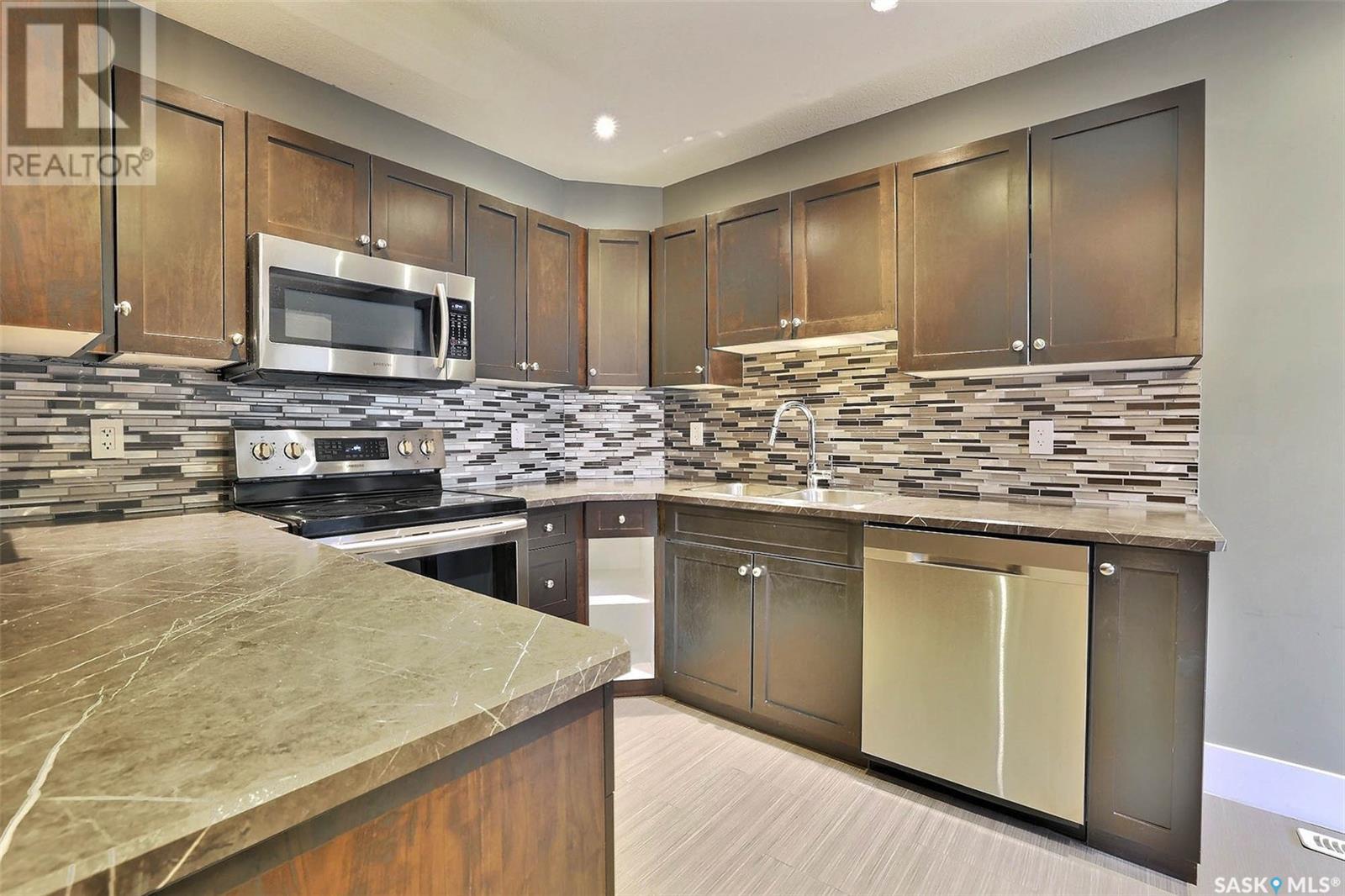 Photo 5 of 2248 Halifax Street, Regina SK