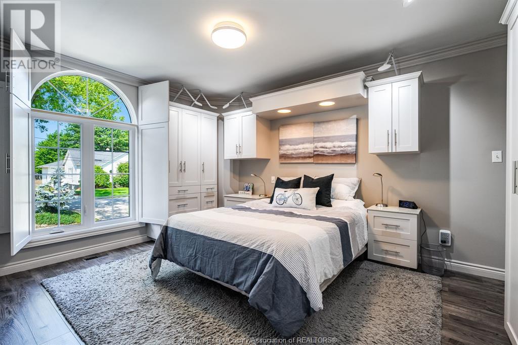 Photo 17 of 77 Hodgins Street, Leamington ON