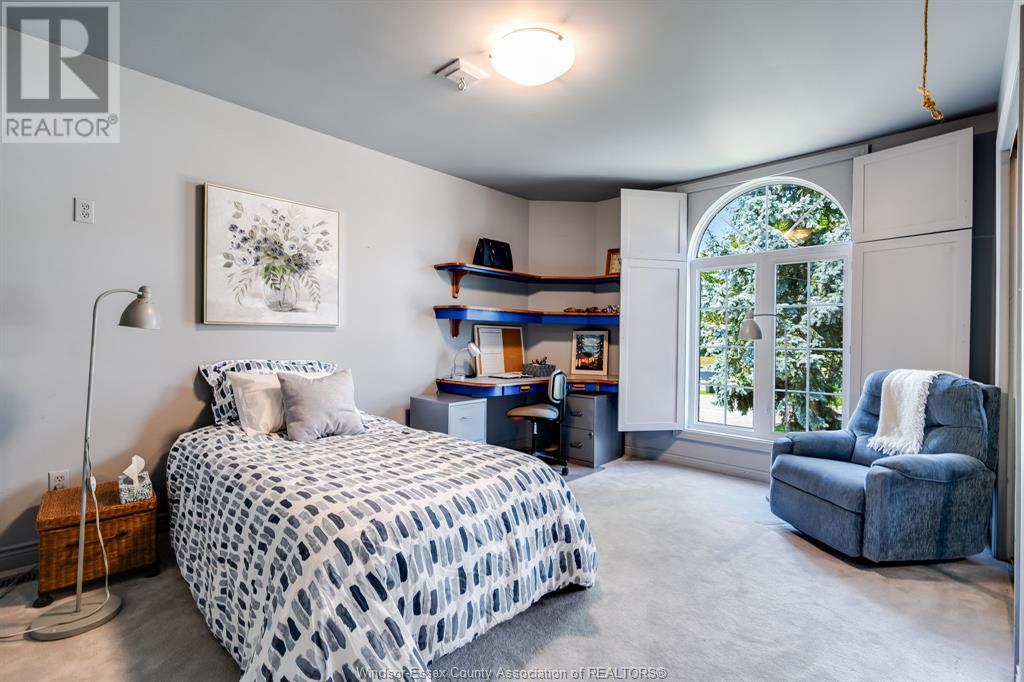 Photo 21 of 77 Hodgins Street, Leamington ON