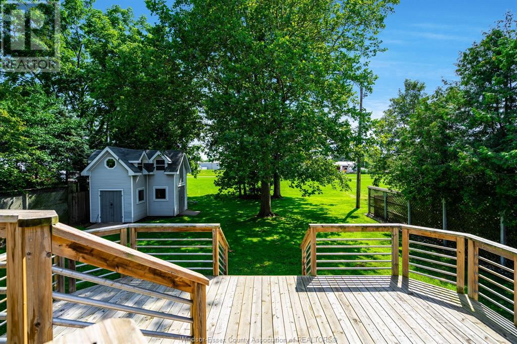 Photo 38 of 77 Hodgins Street, Leamington ON