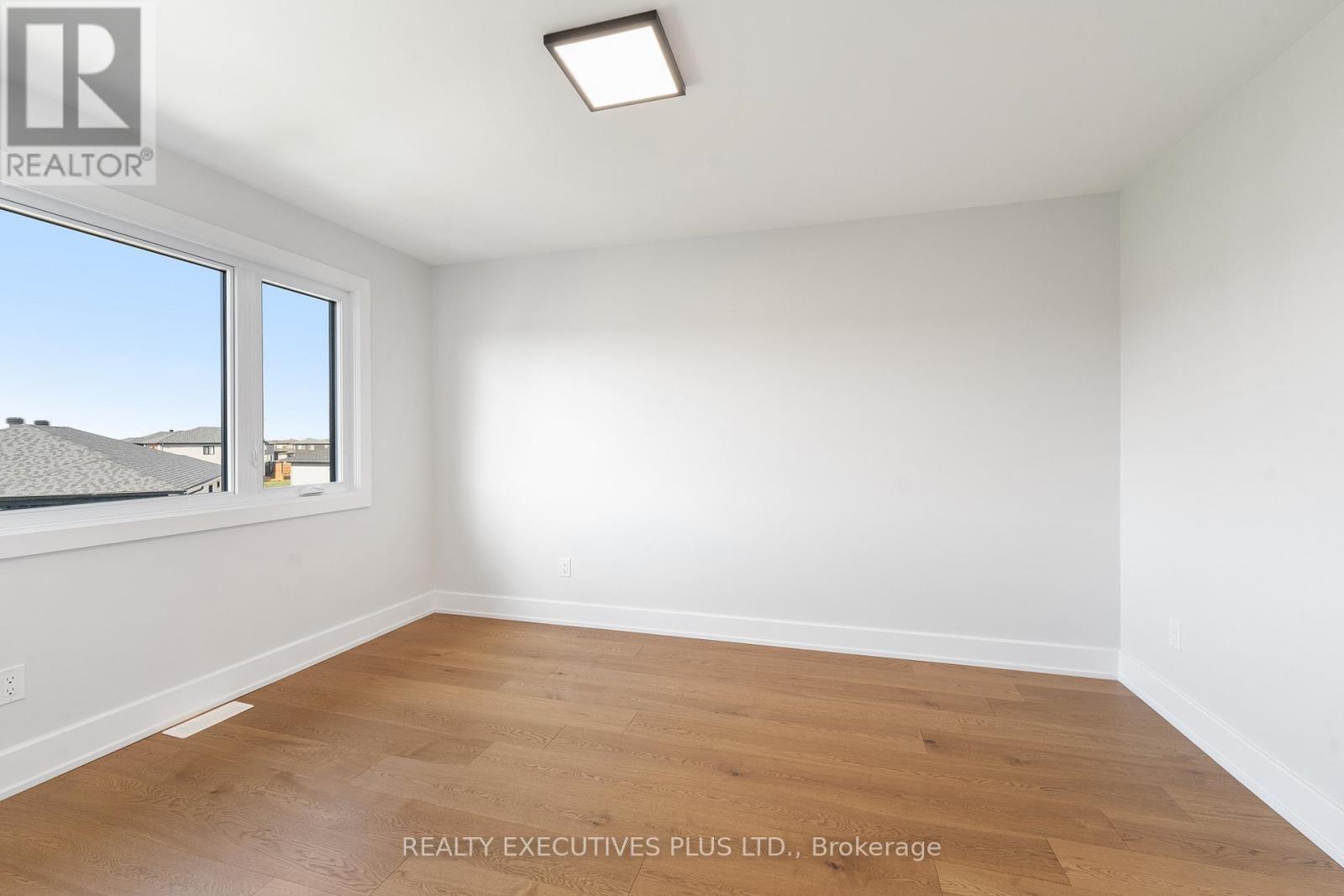 Photo 23 of 1299 Diamond Street, Clarencerockland ON