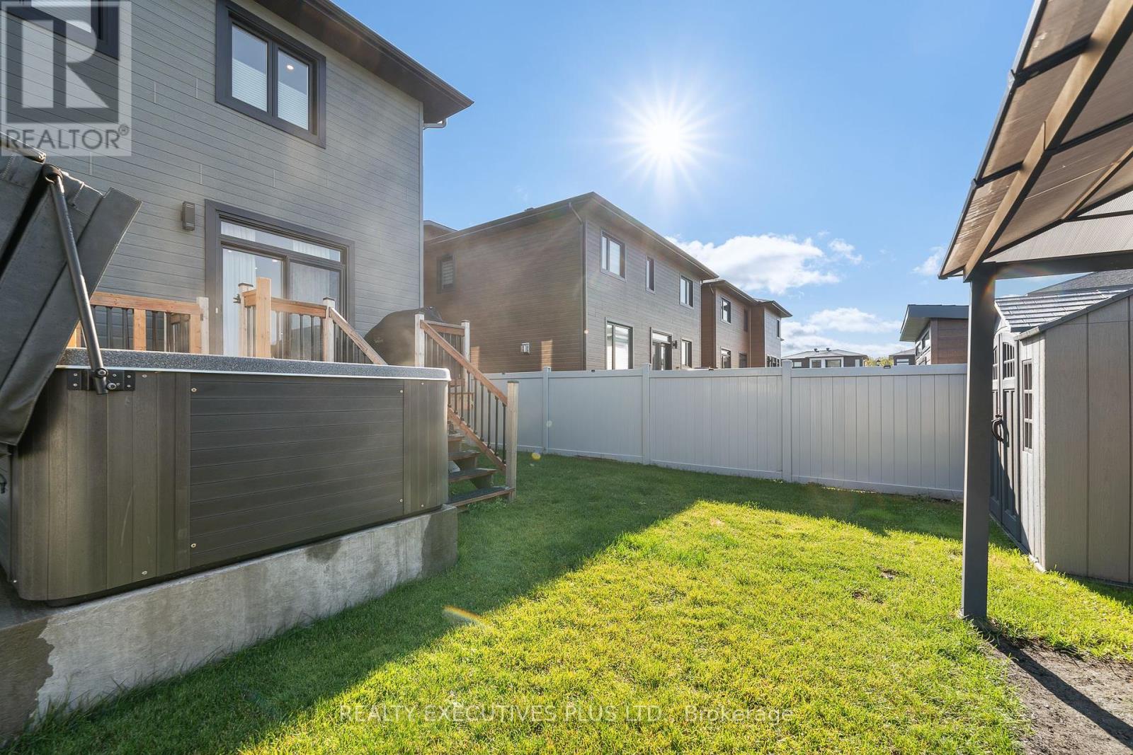 Photo 37 of 1299 Diamond Street, Clarencerockland ON