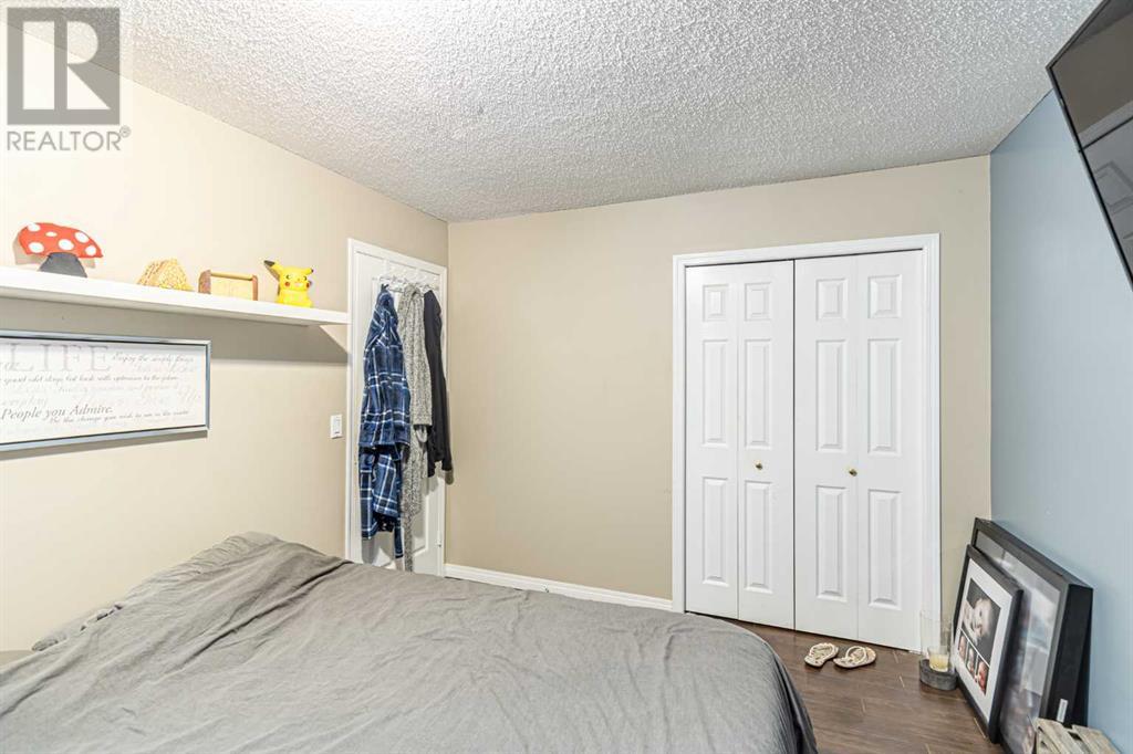 Multi-family House for Sale in   Huntley Close NE Huntington Hills Calgary 