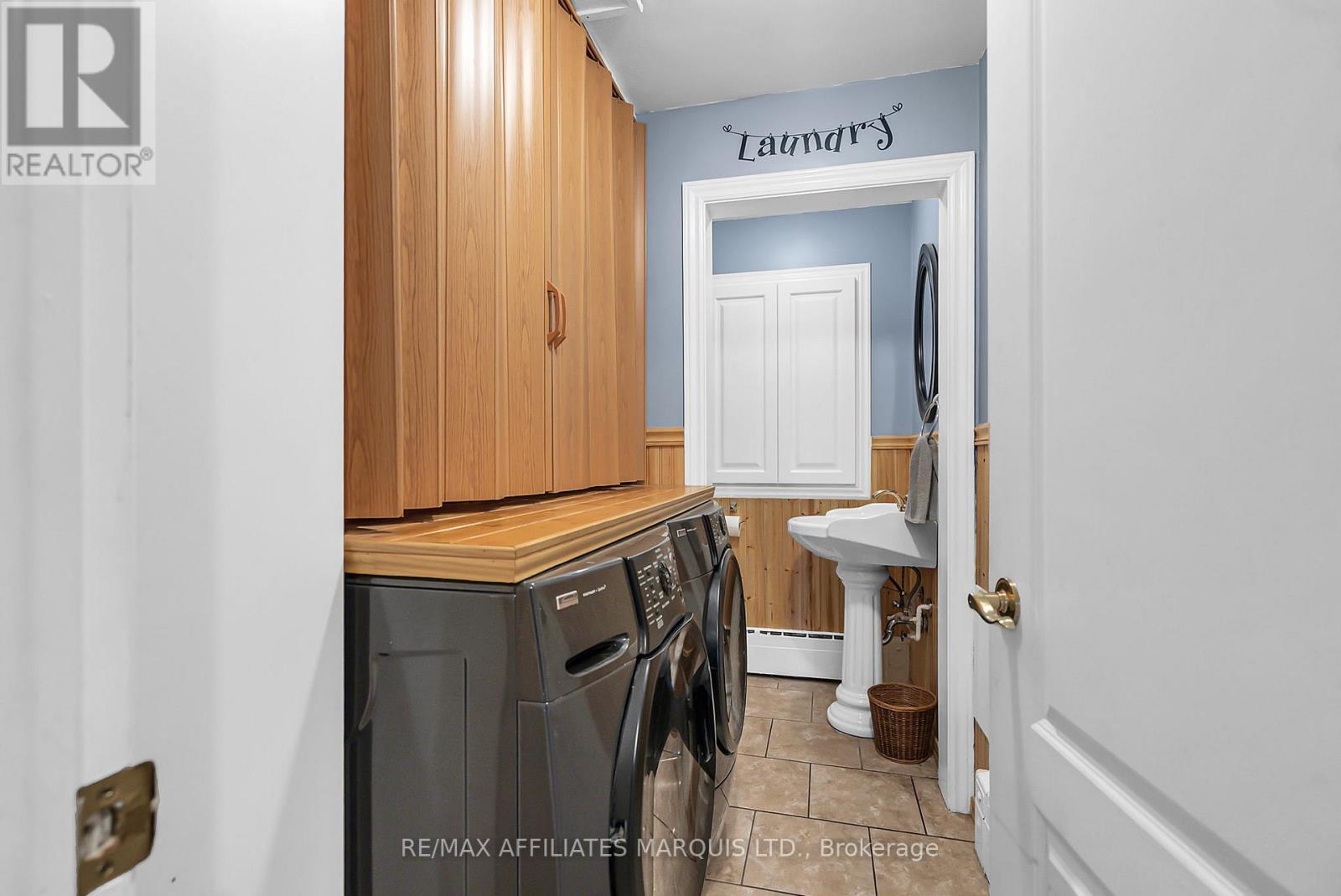 Photo 5 of 219 Pescod Avenue, Cornwall ON