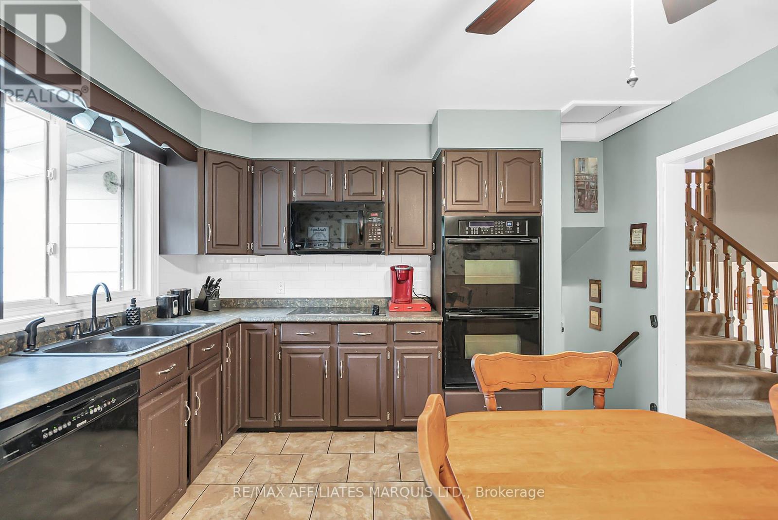 Photo 30 of 219 Pescod Avenue, Cornwall ON