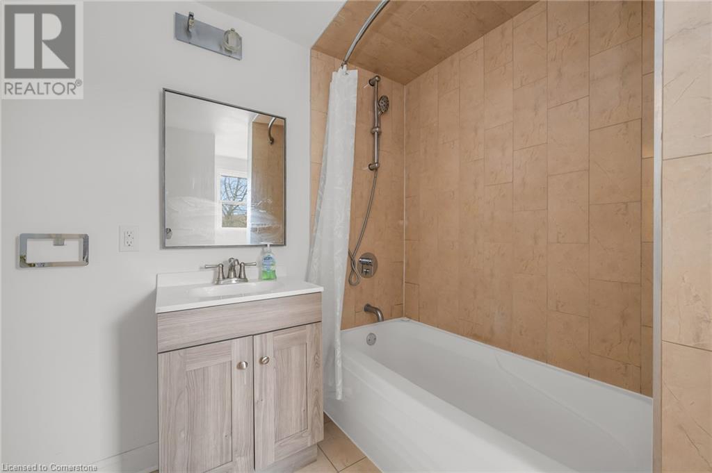 Photo 10 of 160 Welland Avenue Unit Upper, St Catharines ON