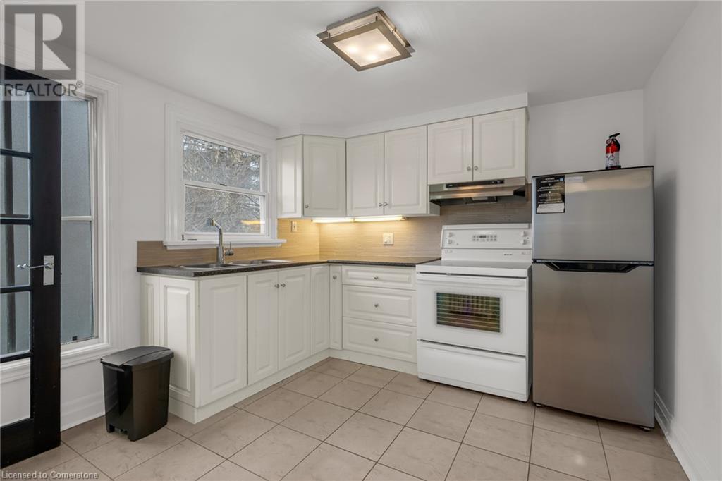 Photo 2 of 160 Welland Avenue Unit Upper, St Catharines ON
