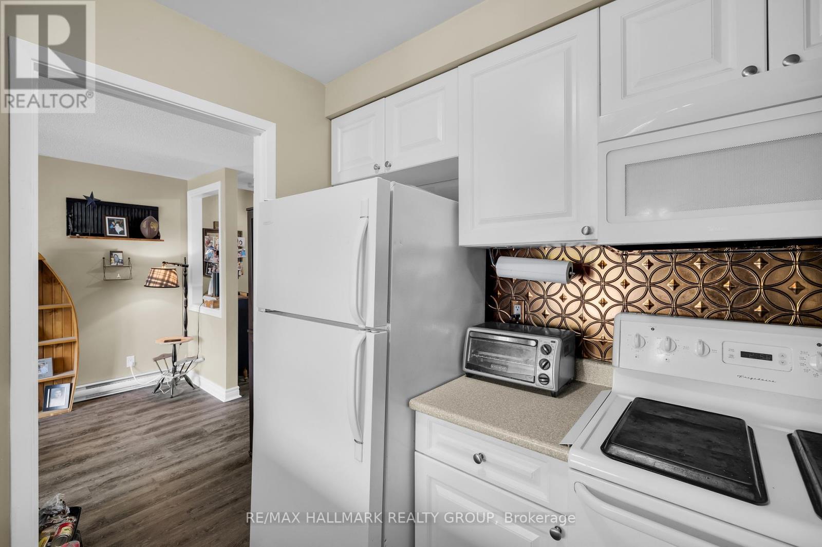 Photo 10 of 69 1231 Millwood Avenue, Brockville ON