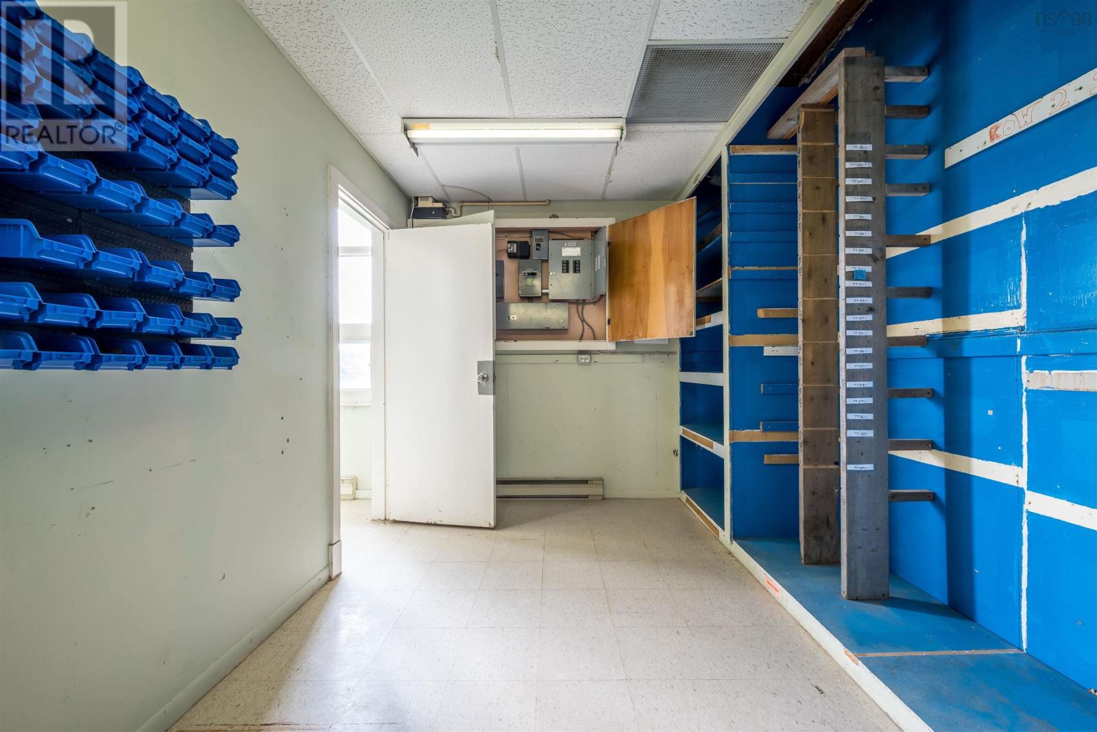 Property 15 of 19 of 3182 Highway 2