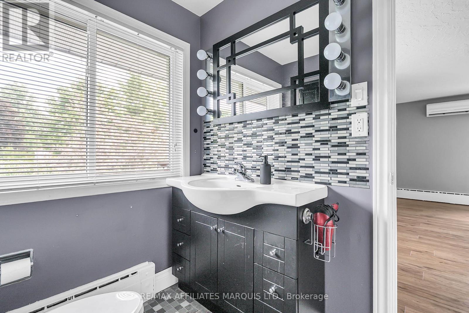 Photo 45 of 219 Pescod Avenue, Cornwall ON