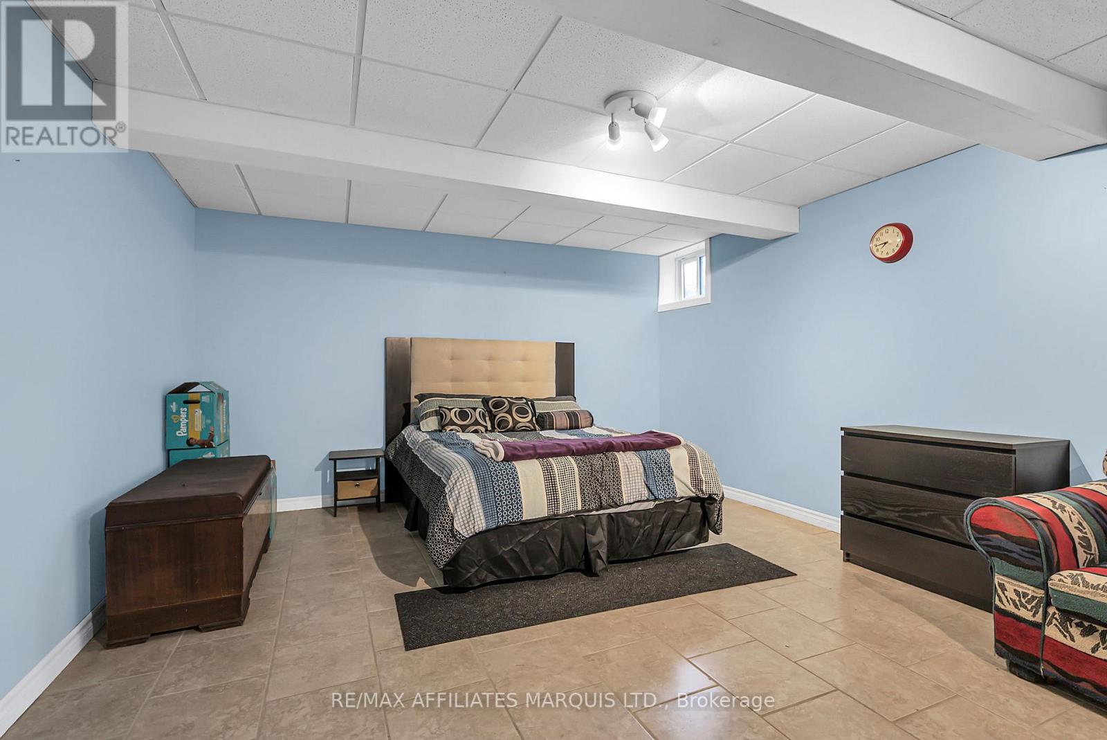 Photo 33 of 219 Pescod Avenue, Cornwall ON
