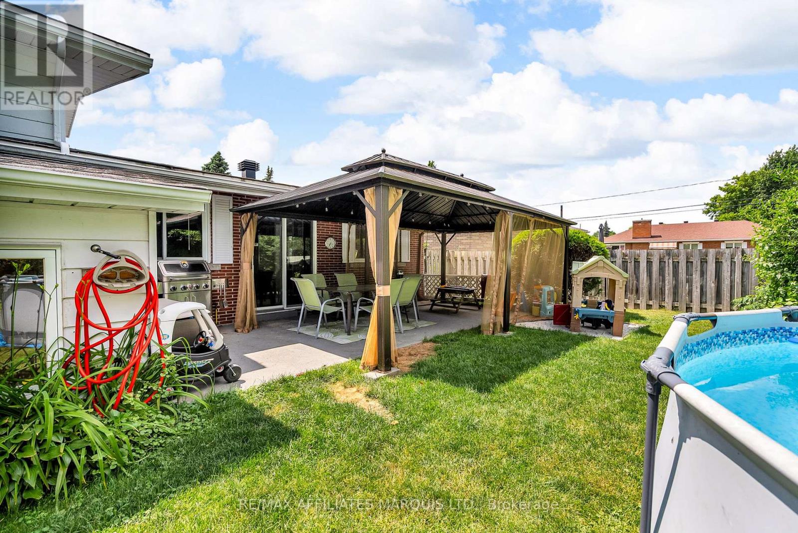 Photo 27 of 219 Pescod Avenue, Cornwall ON
