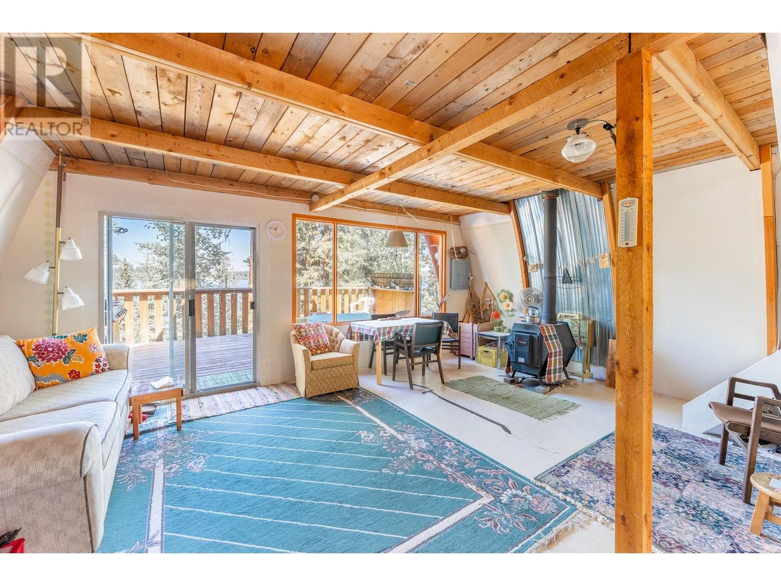 Photo 5 of 52260 Lloyd Drive, Cluculz Lake BC