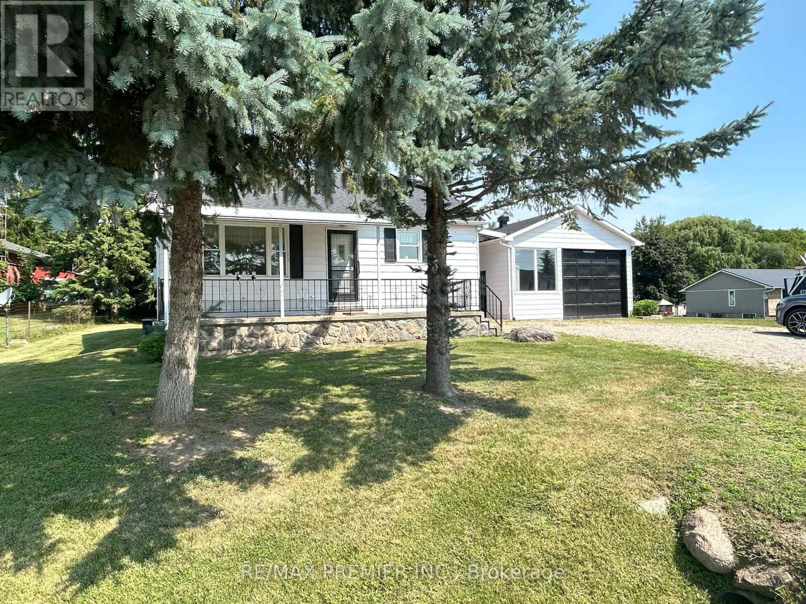 Photo 2 of 5070 5th Line, New Tecumseth ON