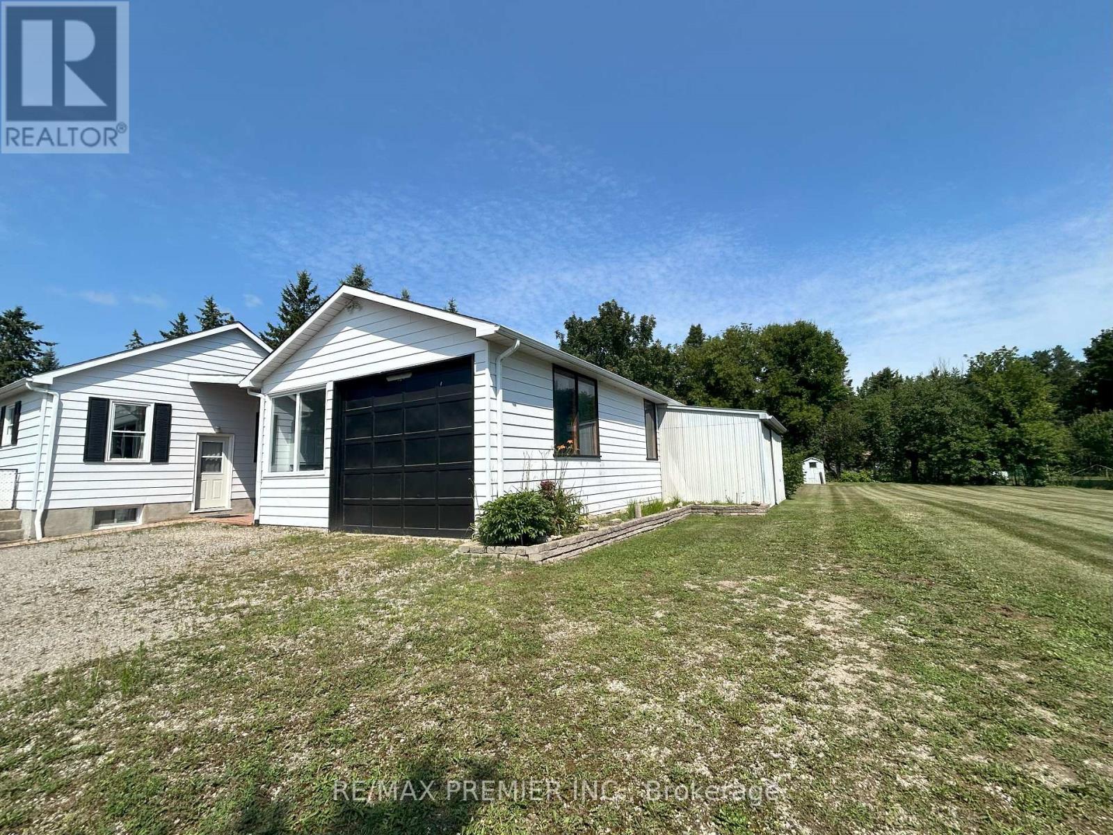 Photo 3 of 5070 5th Line, New Tecumseth ON