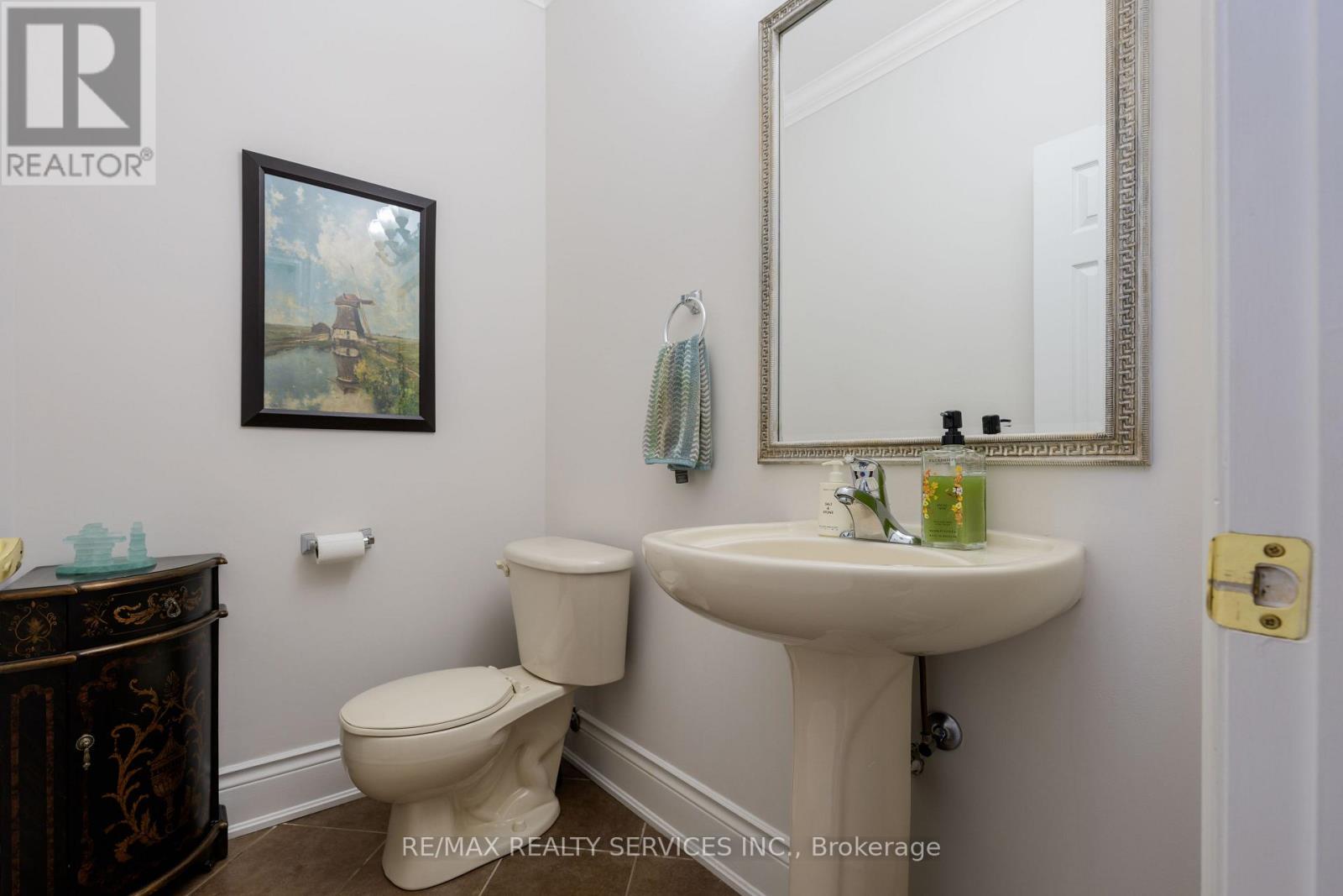 Single Family House for Sale in  NORTH RIVERDALE DRIVE Caledon (Inglewood) 