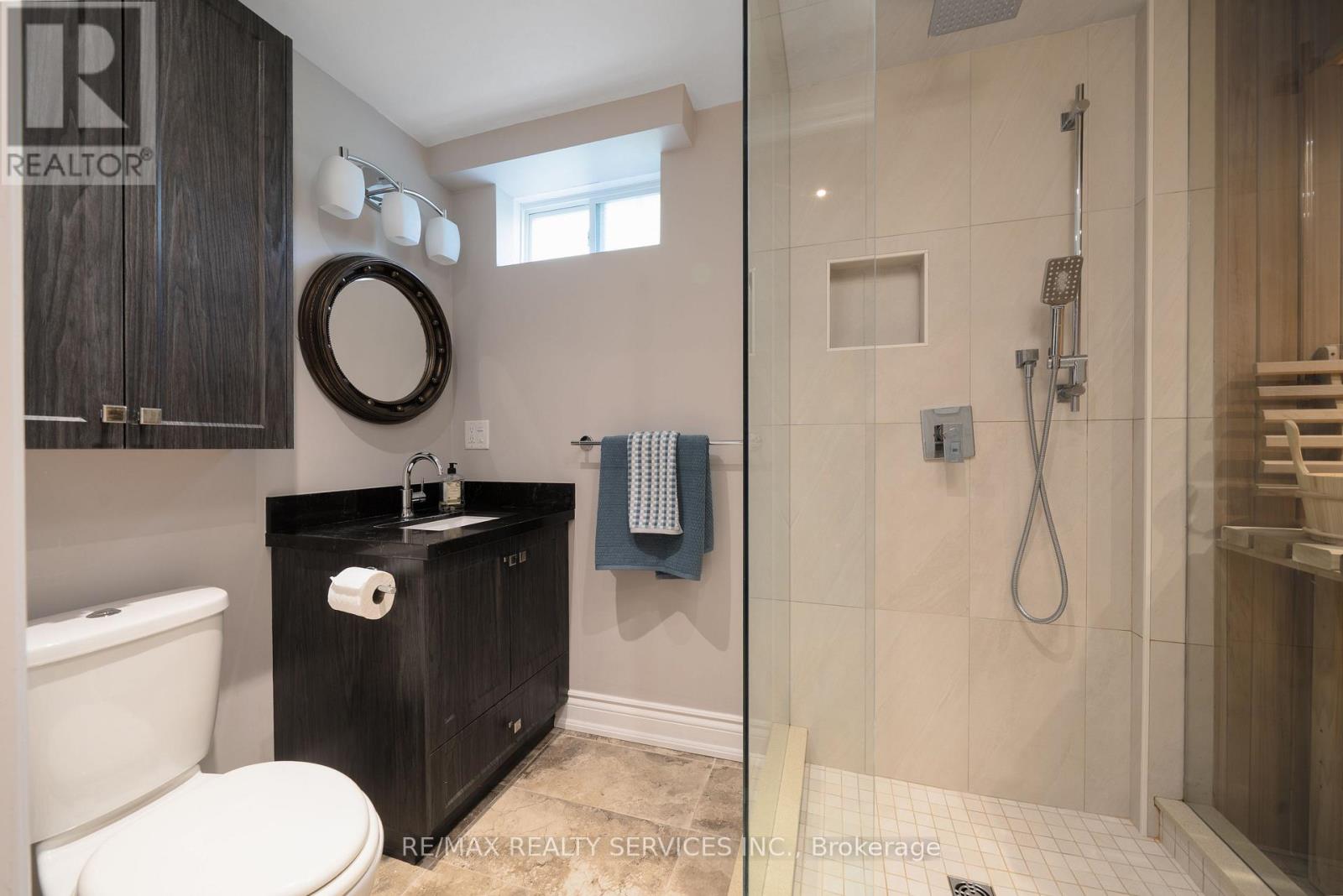 Single Family House for Sale in  NORTH RIVERDALE DRIVE Caledon (Inglewood) 