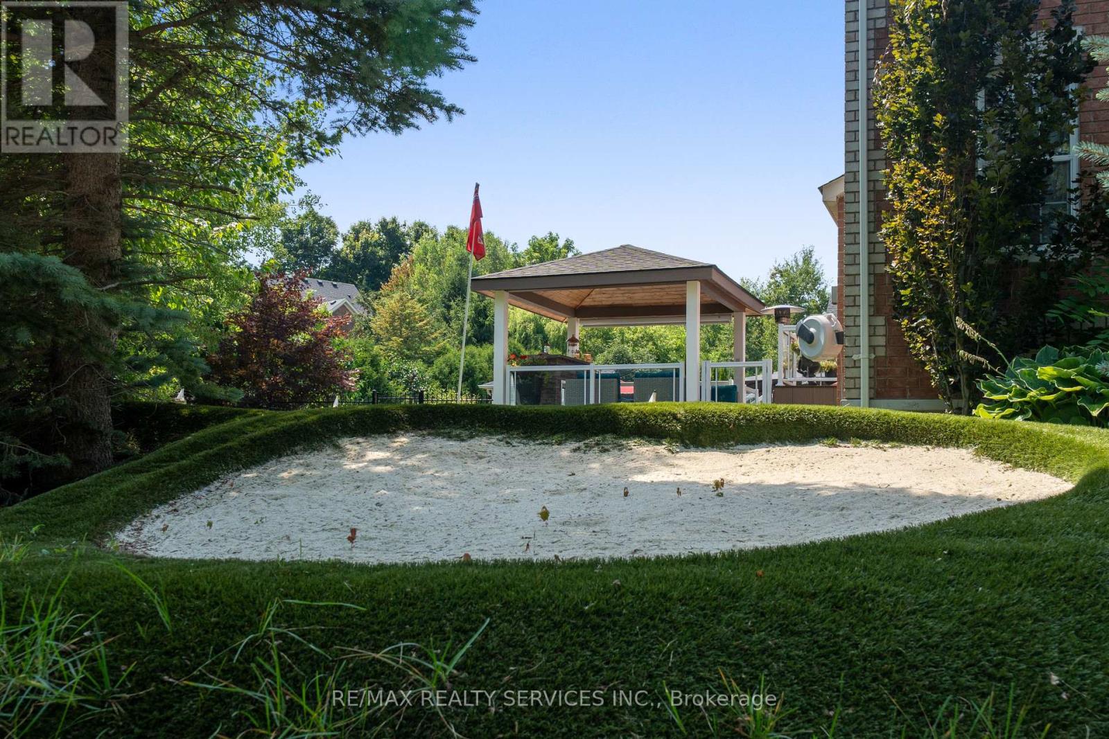Single Family House for Sale in  NORTH RIVERDALE DRIVE Caledon (Inglewood) 