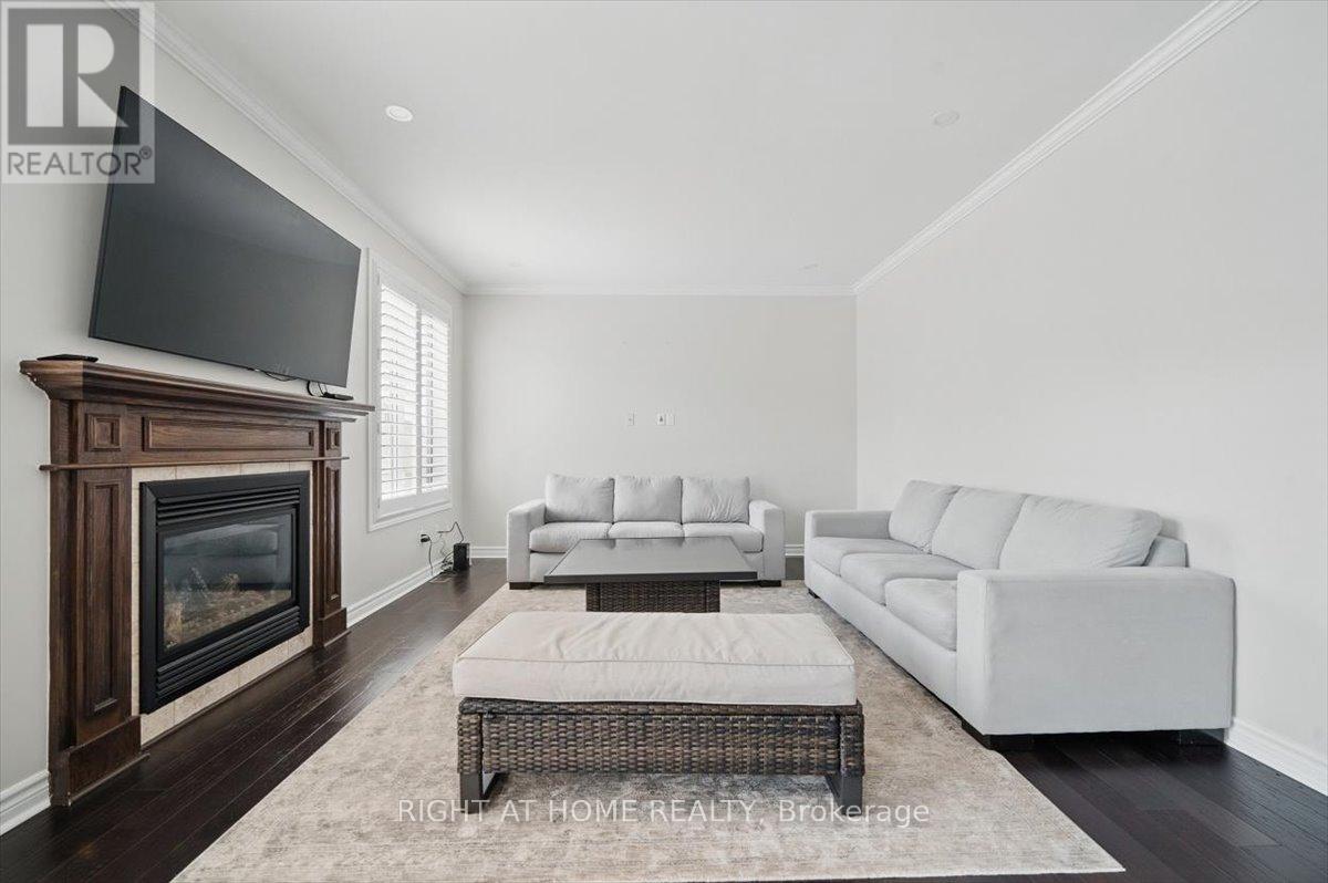 Photo 9 of 228 Wildcliff Way, Ottawa ON