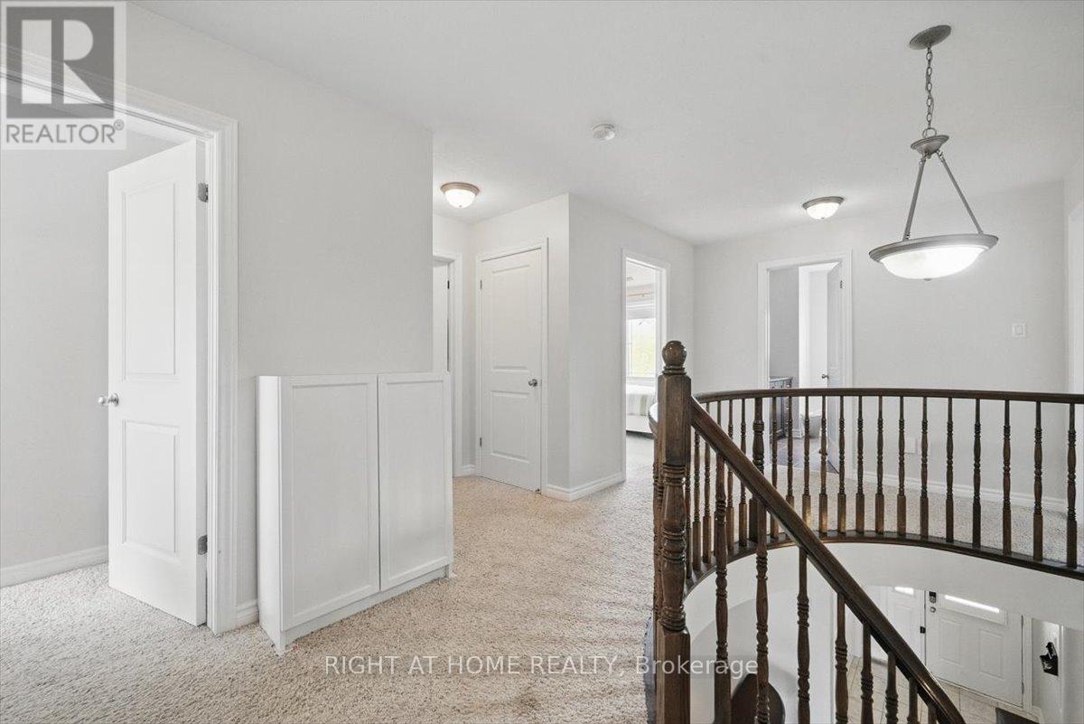 Photo 19 of 228 Wildcliff Way, Ottawa ON