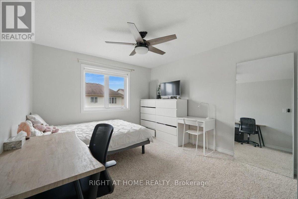 Photo 40 of 228 Wildcliff Way, Ottawa ON