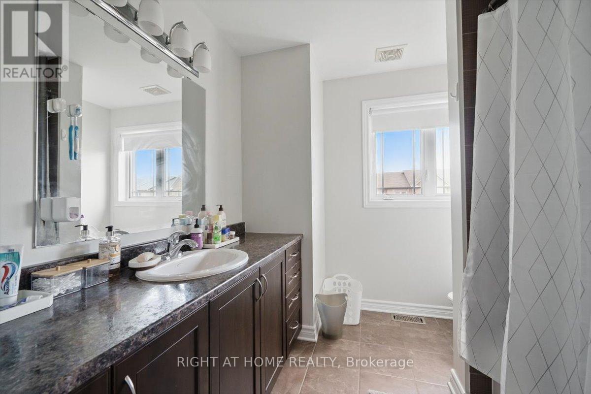 Photo 16 of 228 Wildcliff Way, Ottawa ON
