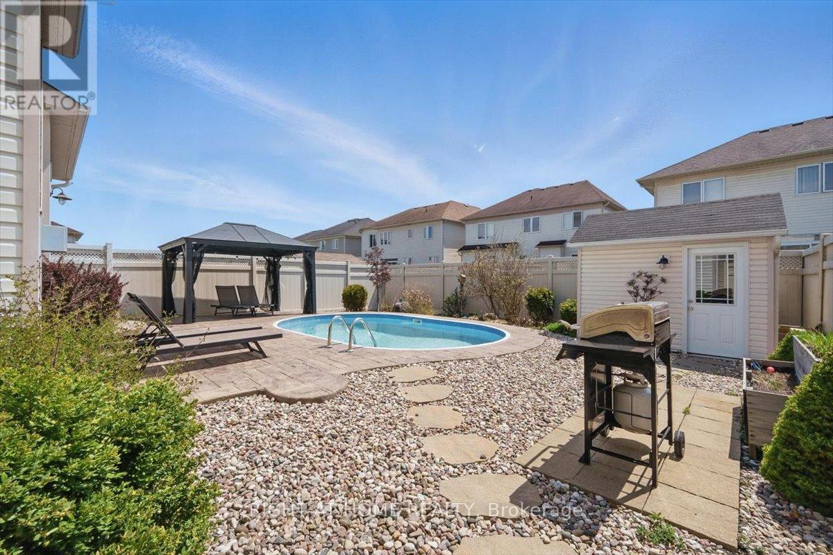 Photo 33 of 228 Wildcliff Way, Ottawa ON