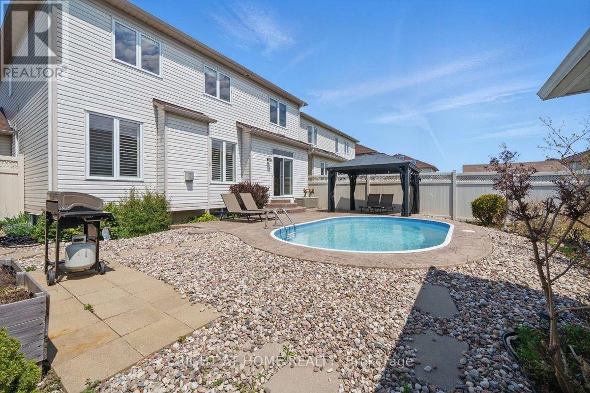 Photo 12 of 228 Wildcliff Way, Ottawa ON