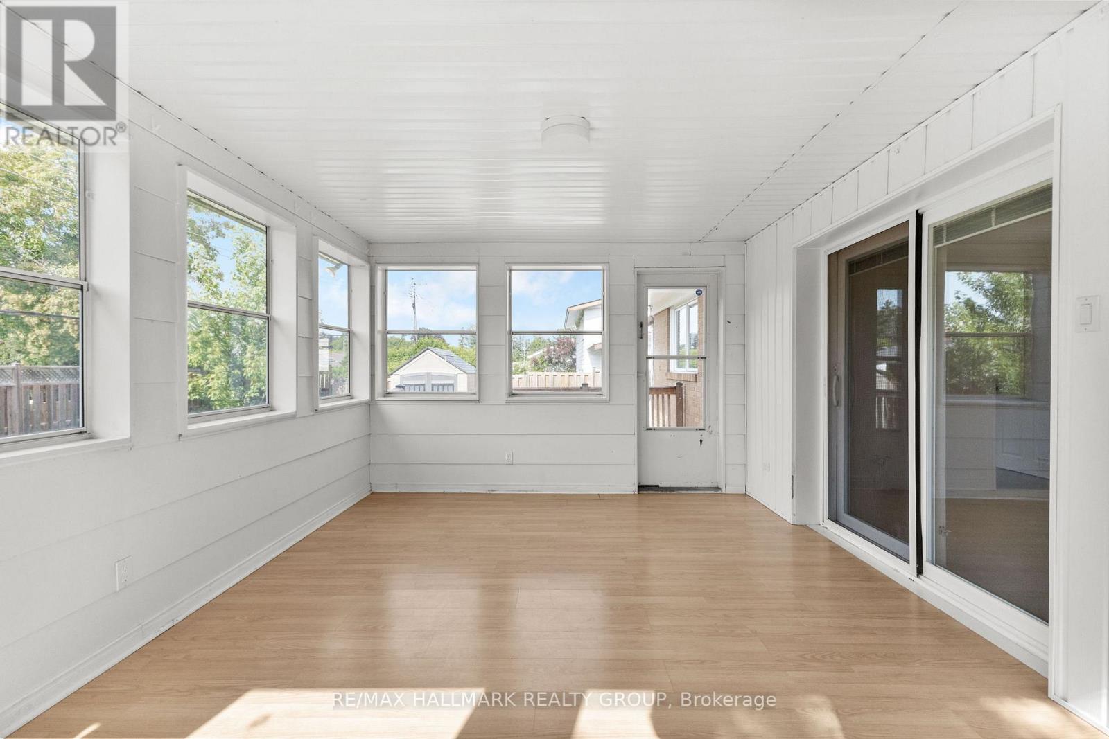 Photo 10 of 19 Rockfield Crescent, Ottawa ON