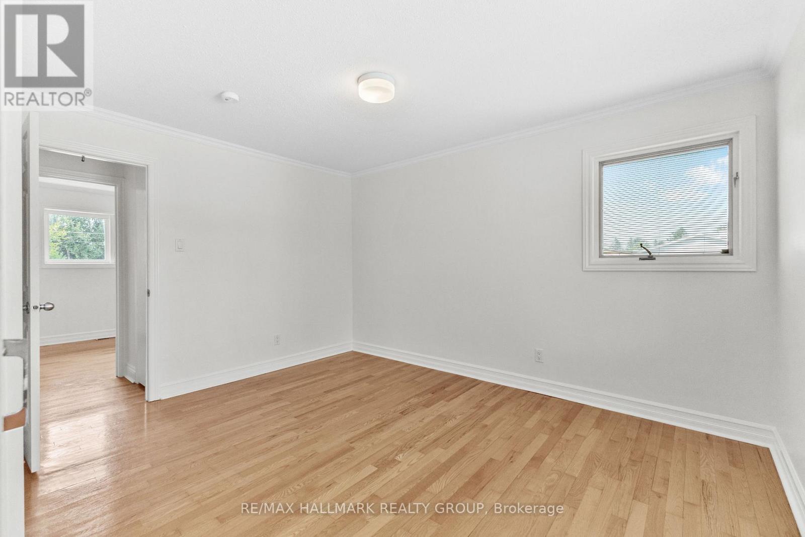 Photo 16 of 19 Rockfield Crescent, Ottawa ON