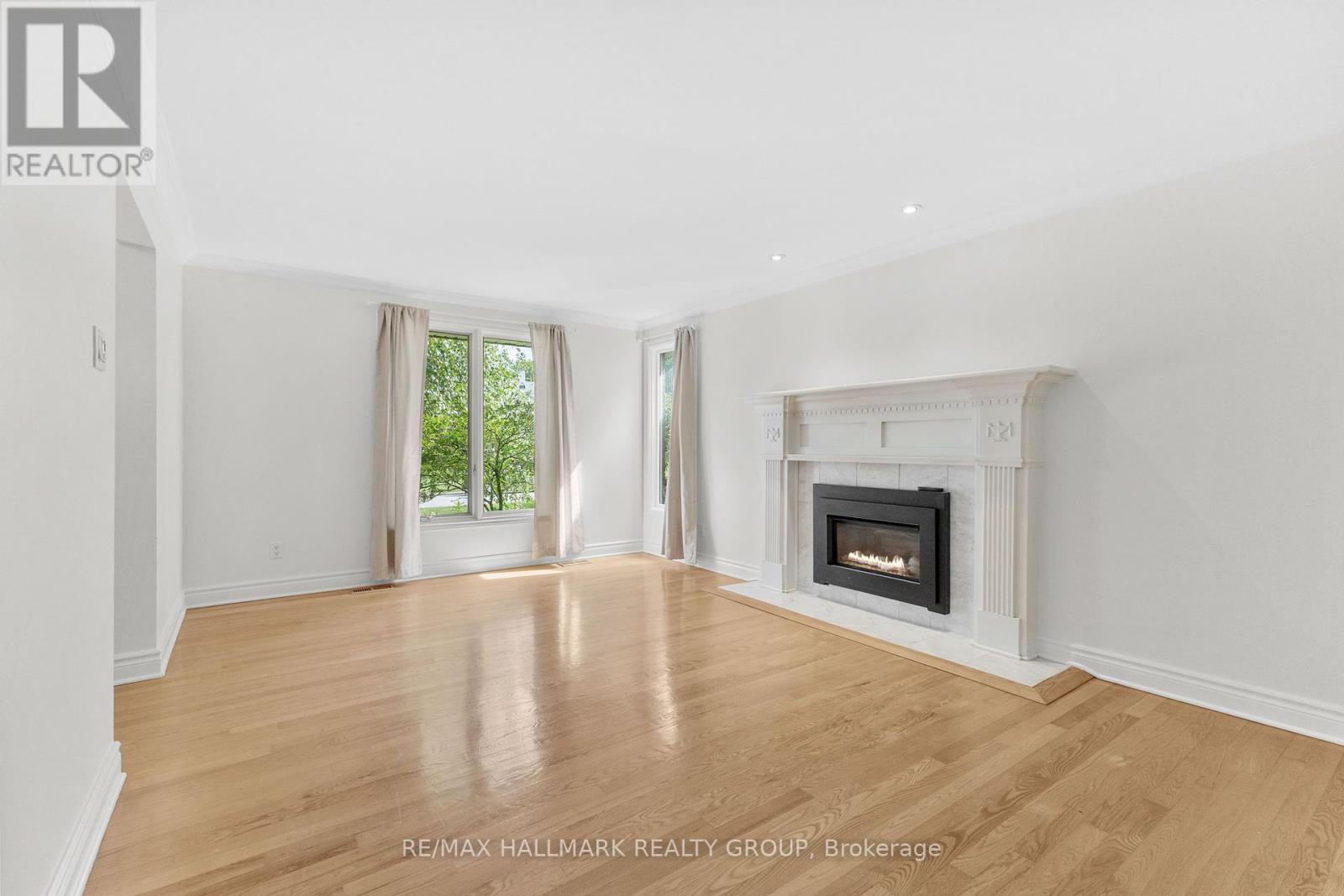 Photo 6 of 19 Rockfield Crescent, Ottawa ON