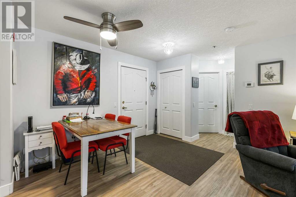 Single Family House for Sale in   Simcoe Boulevard SW Signal Hill Calgary 