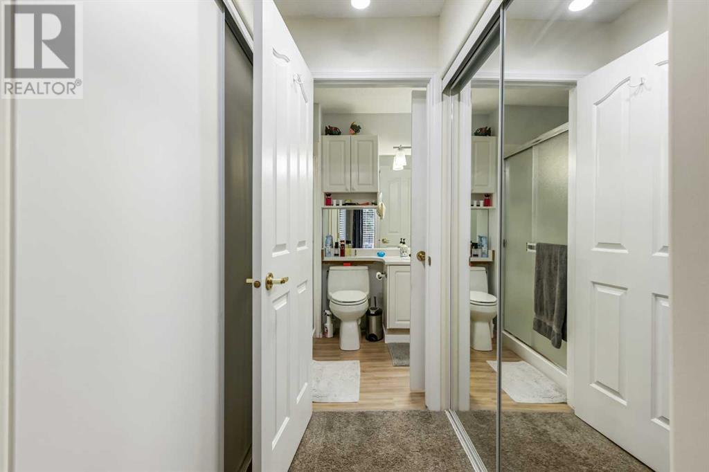 Single Family House for Sale in   Simcoe Boulevard SW Signal Hill Calgary 