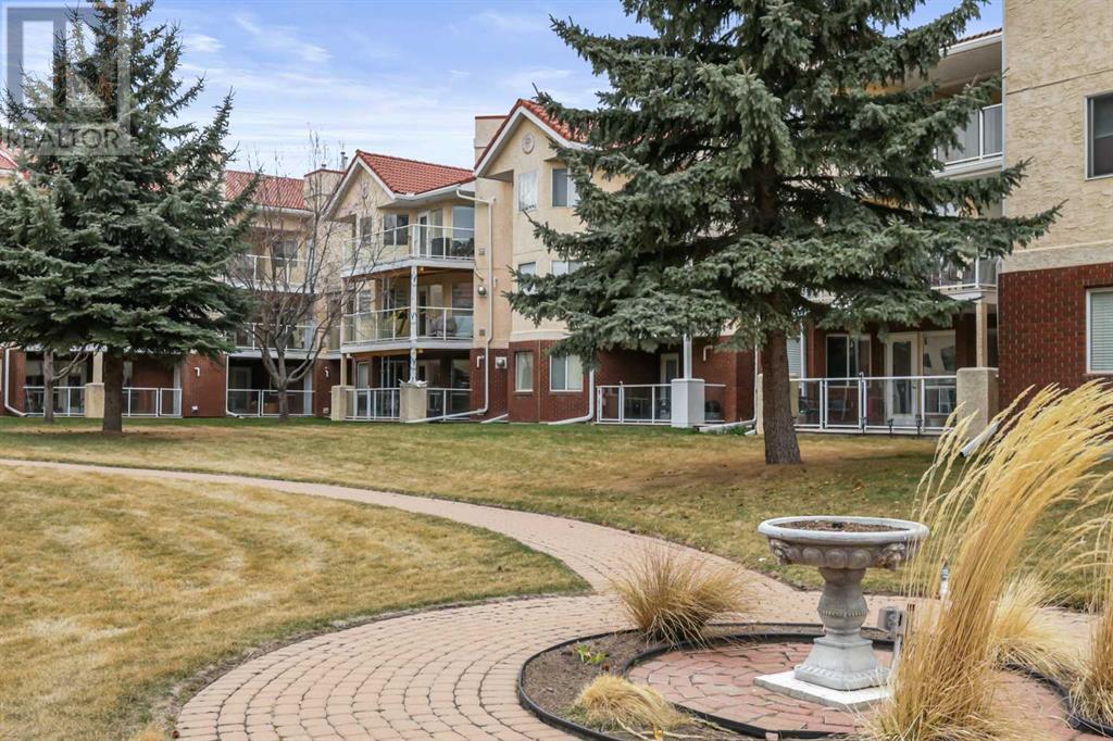 Single Family House for Sale in   Simcoe Boulevard SW Signal Hill Calgary 