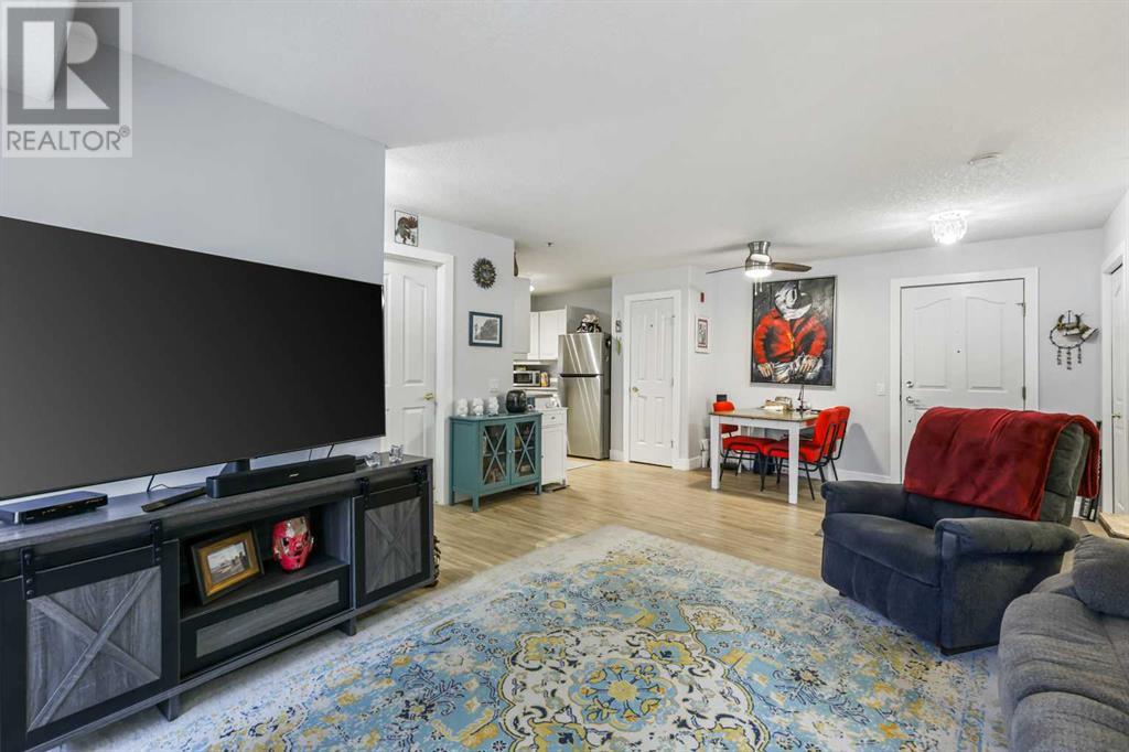 Single Family House for Sale in   Simcoe Boulevard SW Signal Hill Calgary 