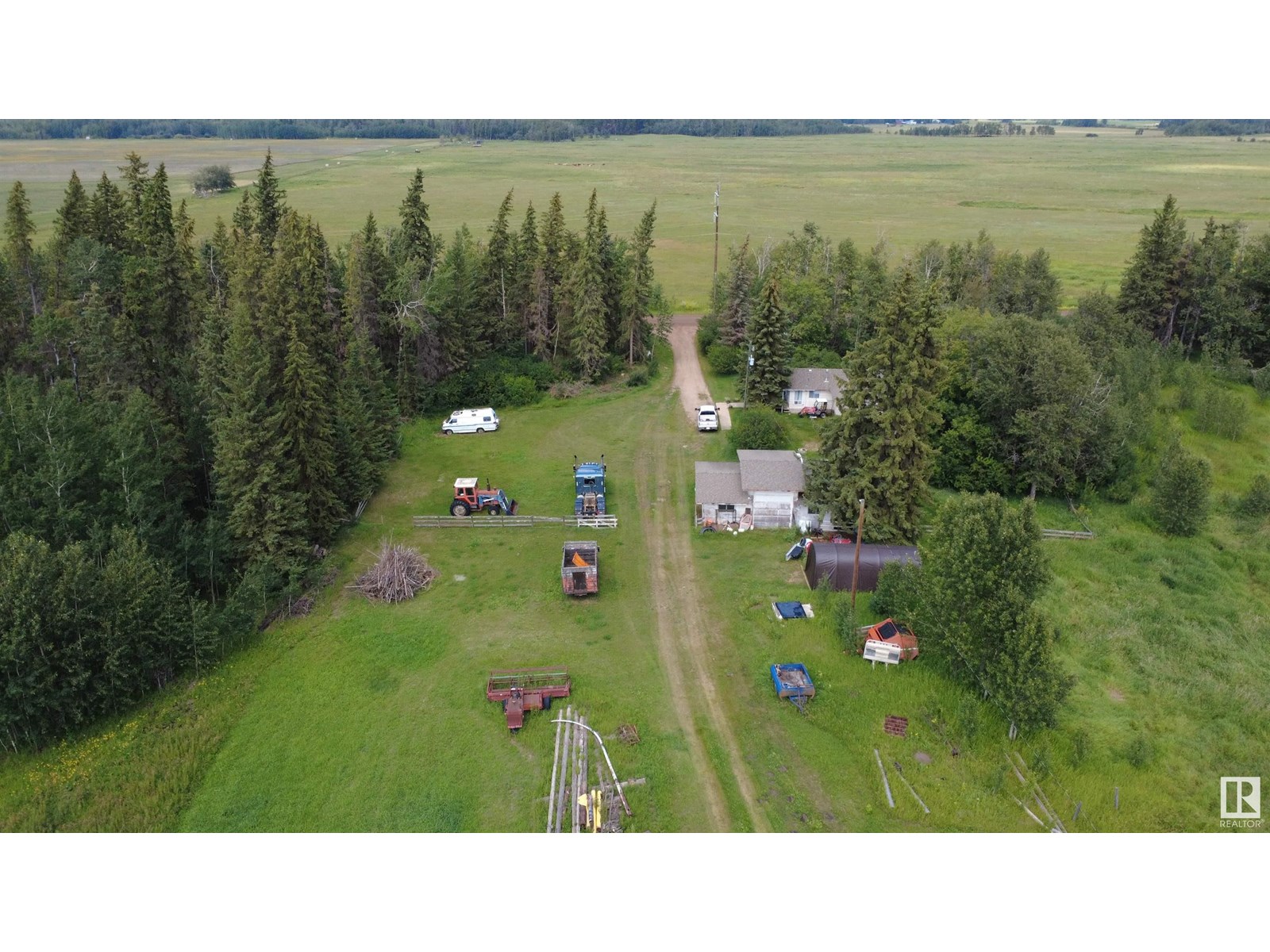 Photo 13 of 21113 Twp Road 574, Rural Sturgeon County AB
