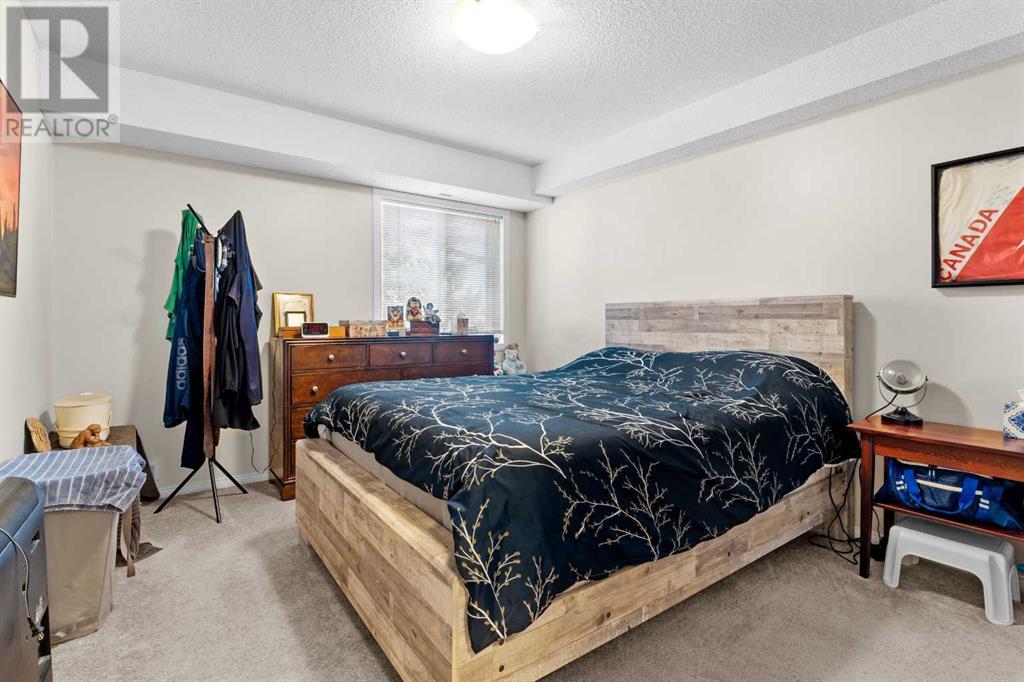 Single Family House for Sale in   Simcoe Boulevard SW Signal Hill Calgary 